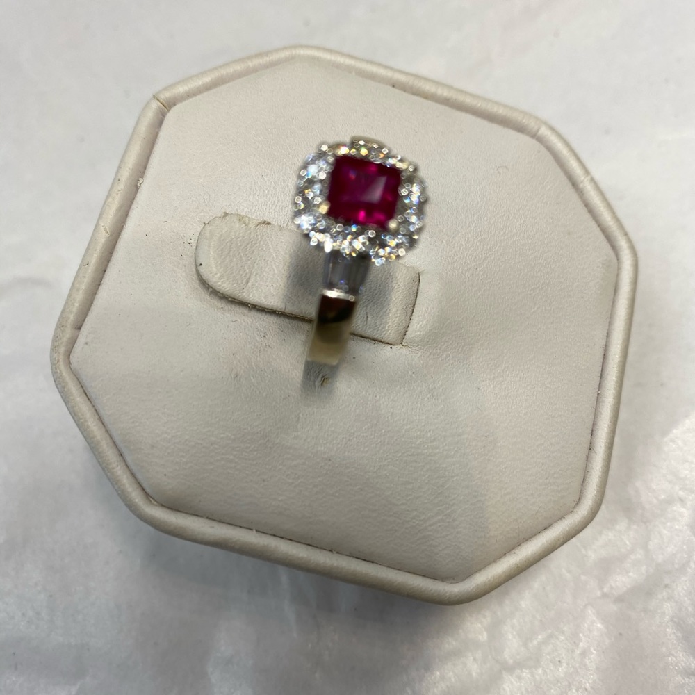 18k Diamonds Ruby Ring - image 3